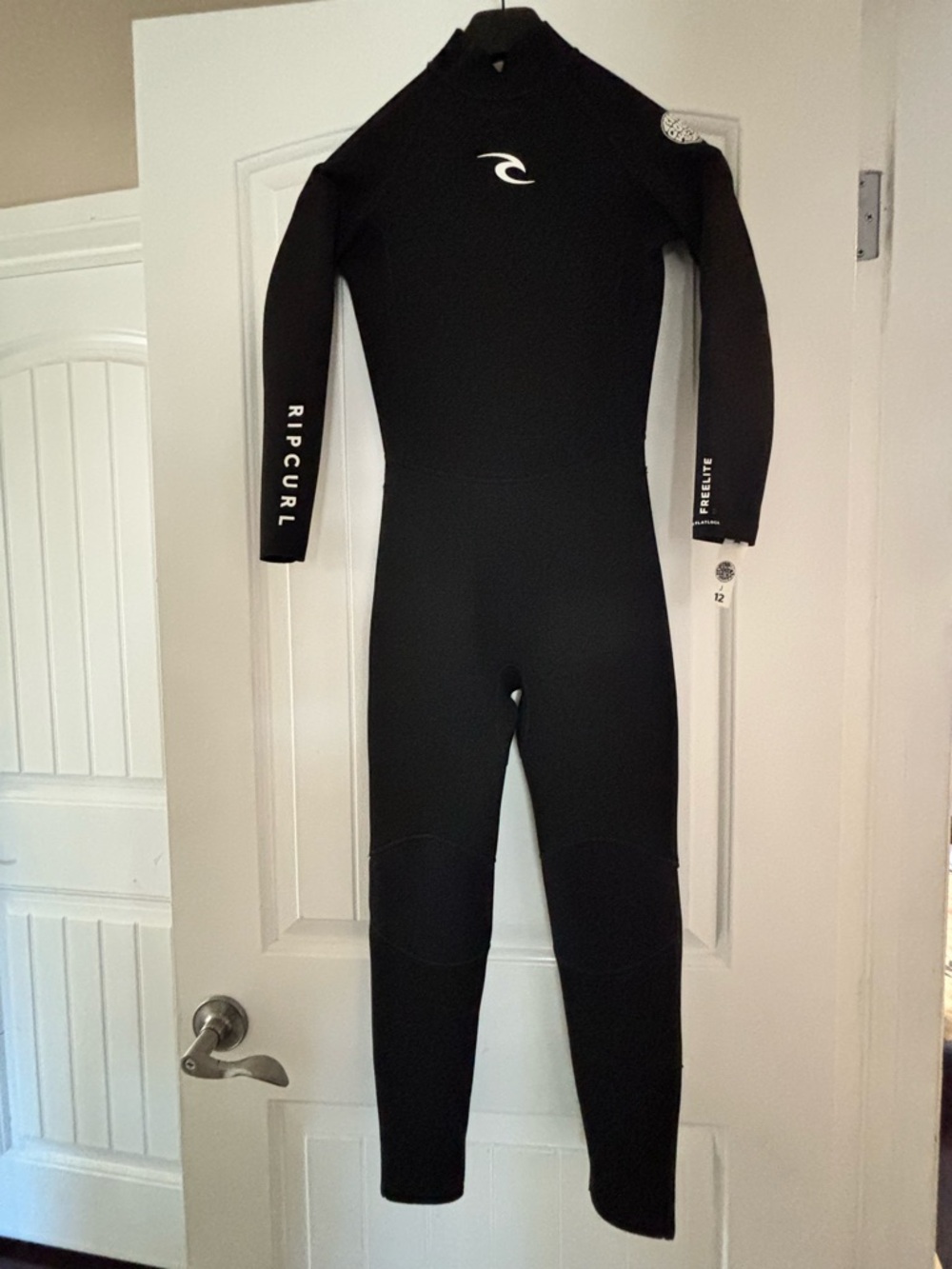 Rip Curl Freelite Black Full-Length Neoprene Wetsuit. Junior Size 12. NWT.